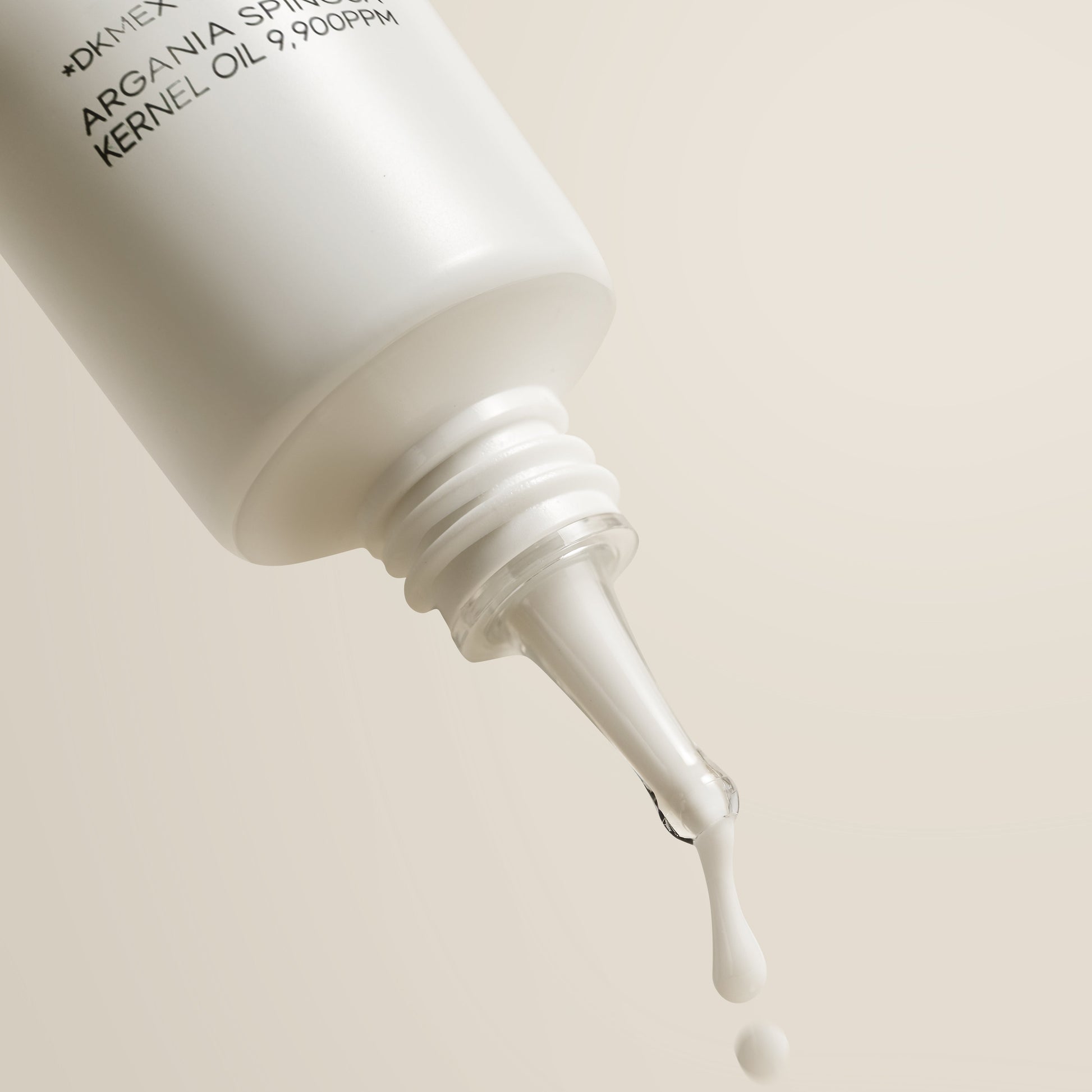Dear Ohneul Elixier Donkey Cream – detaliu cremă nutritivă pentru fermitate și plumping